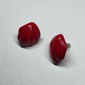 Vintage Red Seashell Stud Earringss